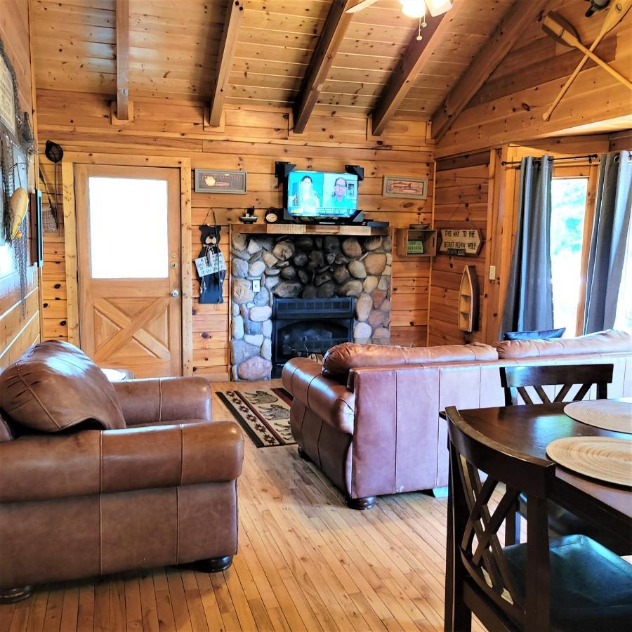 Skinny Dippin'-River Front- Free Tickets-Dog Friendly-Sleeps 6 Pigeon Forge Exterior foto