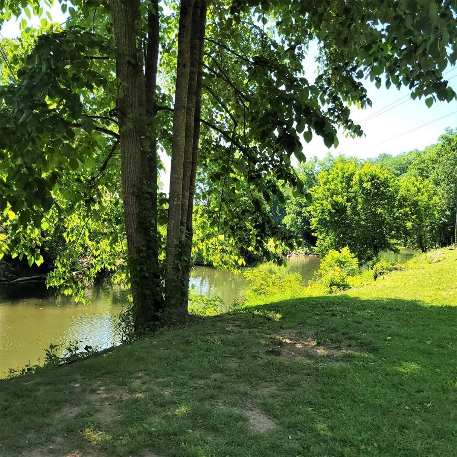 Skinny Dippin'-River Front- Free Tickets-Dog Friendly-Sleeps 6 Pigeon Forge Exterior foto